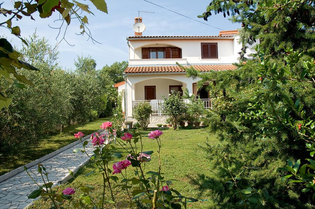 Holiday Home Magnolia Tar-Vabriga Quarto foto