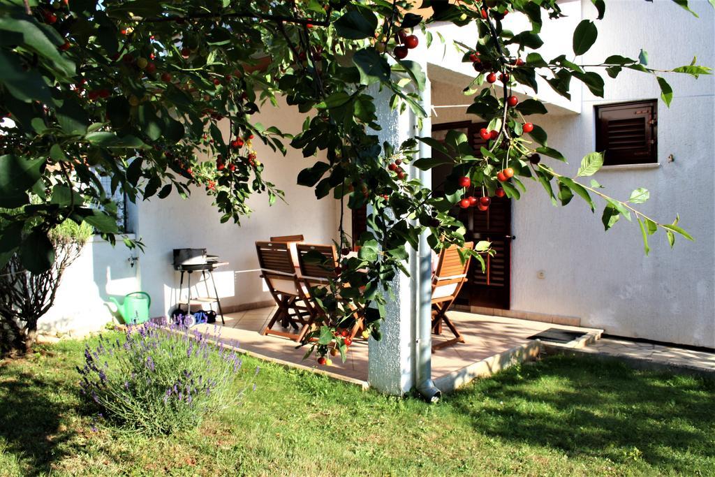 Holiday Home Magnolia Tar-Vabriga Exterior foto